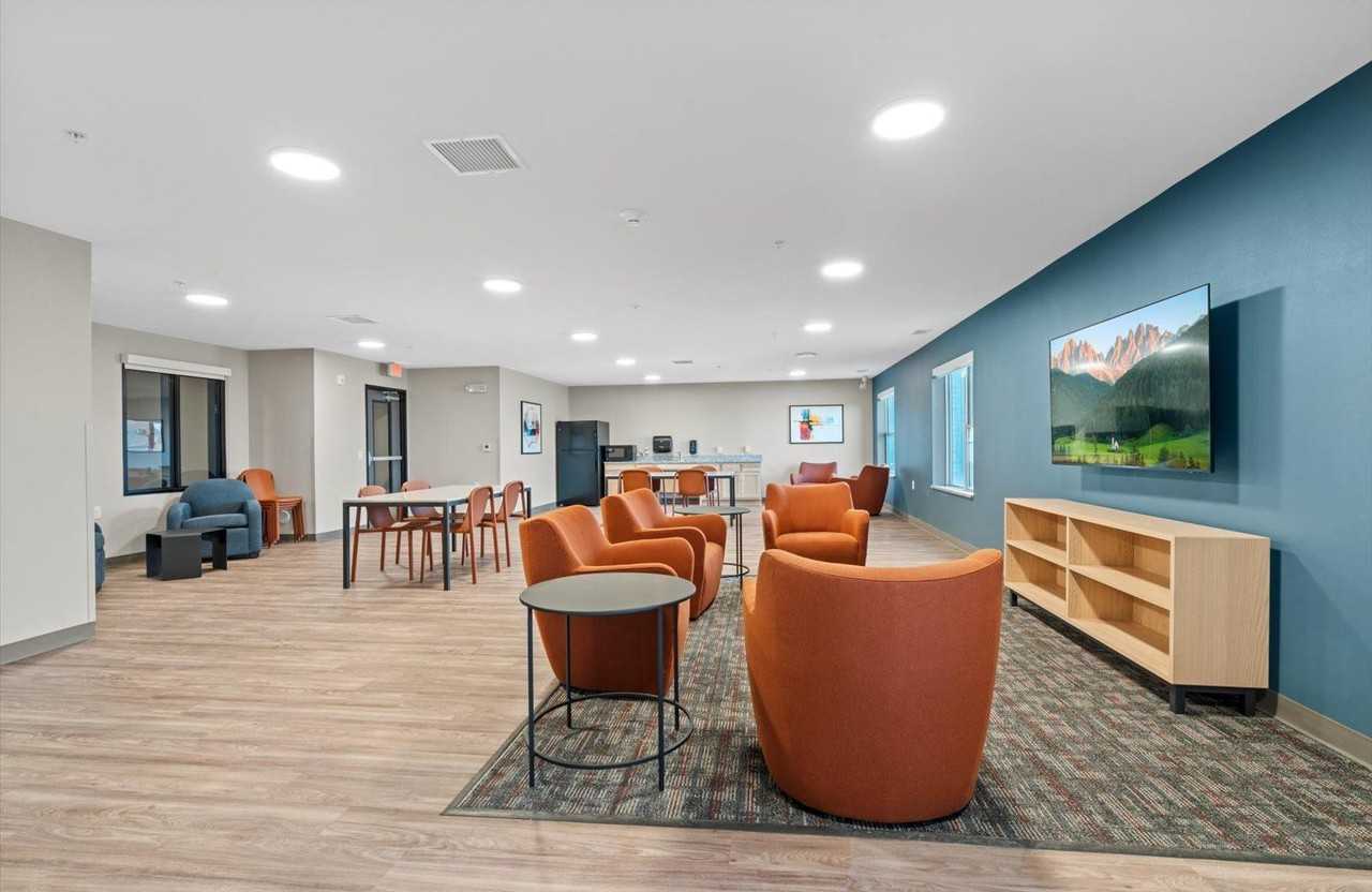 Emri Apartments - Photo 2 of 32