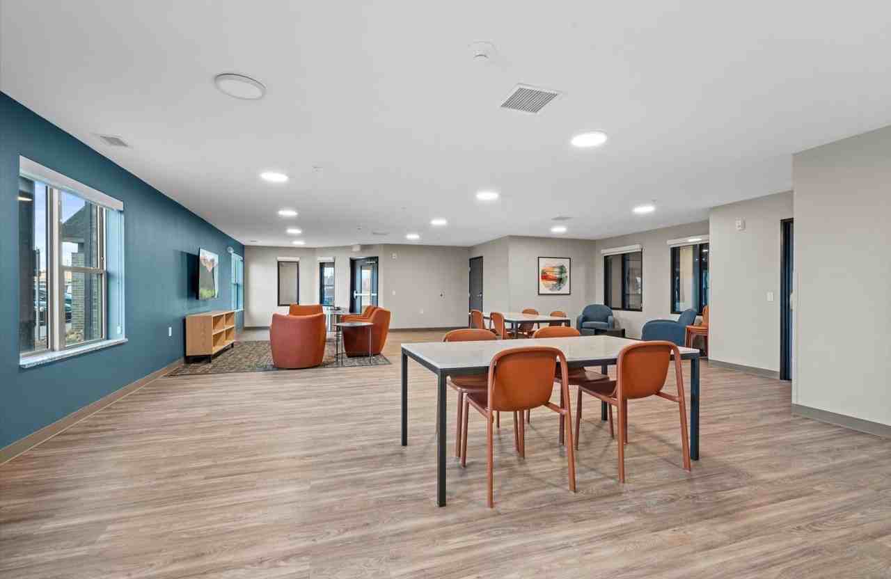 Emri Apartments - Photo 5 of 32