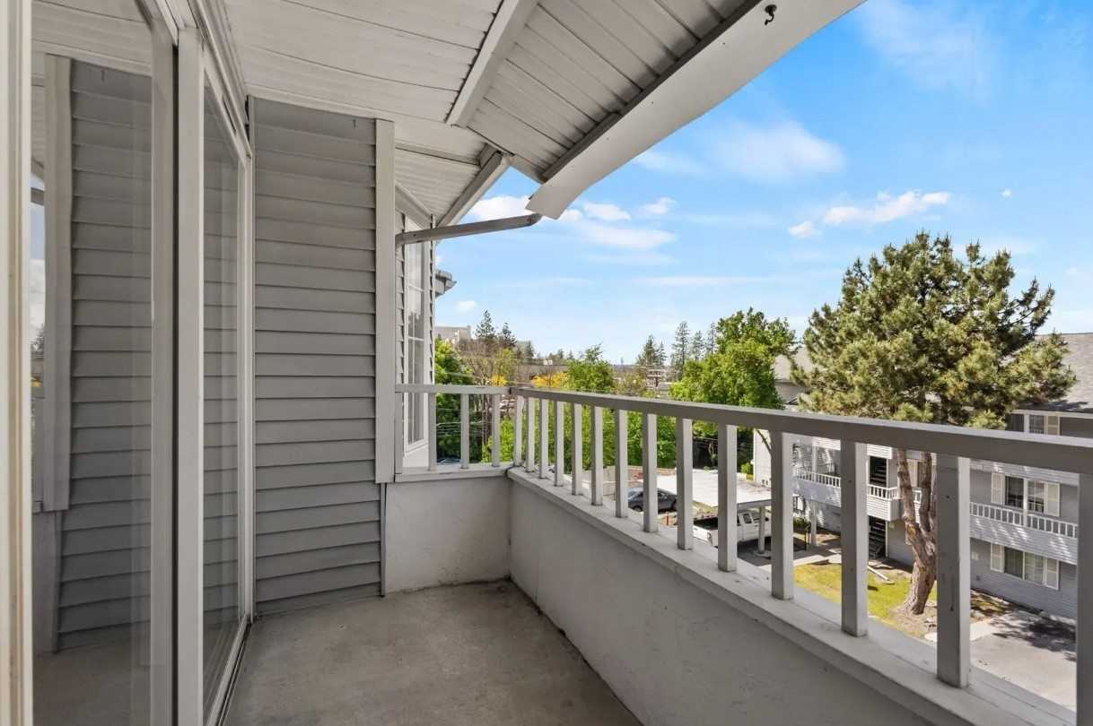 Stonecrest Apartments - Photo 5 of 8