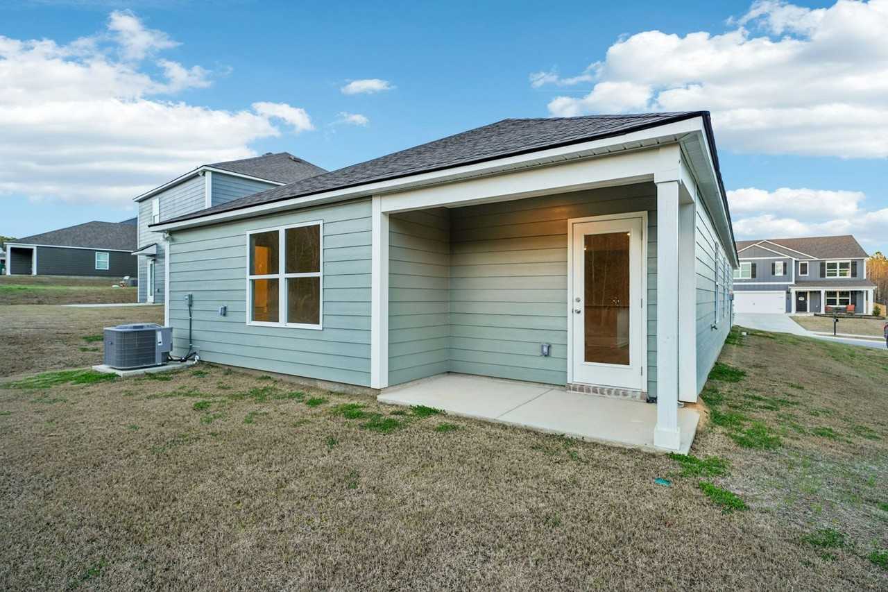 595 Sterling Place - Photo 4 of 50