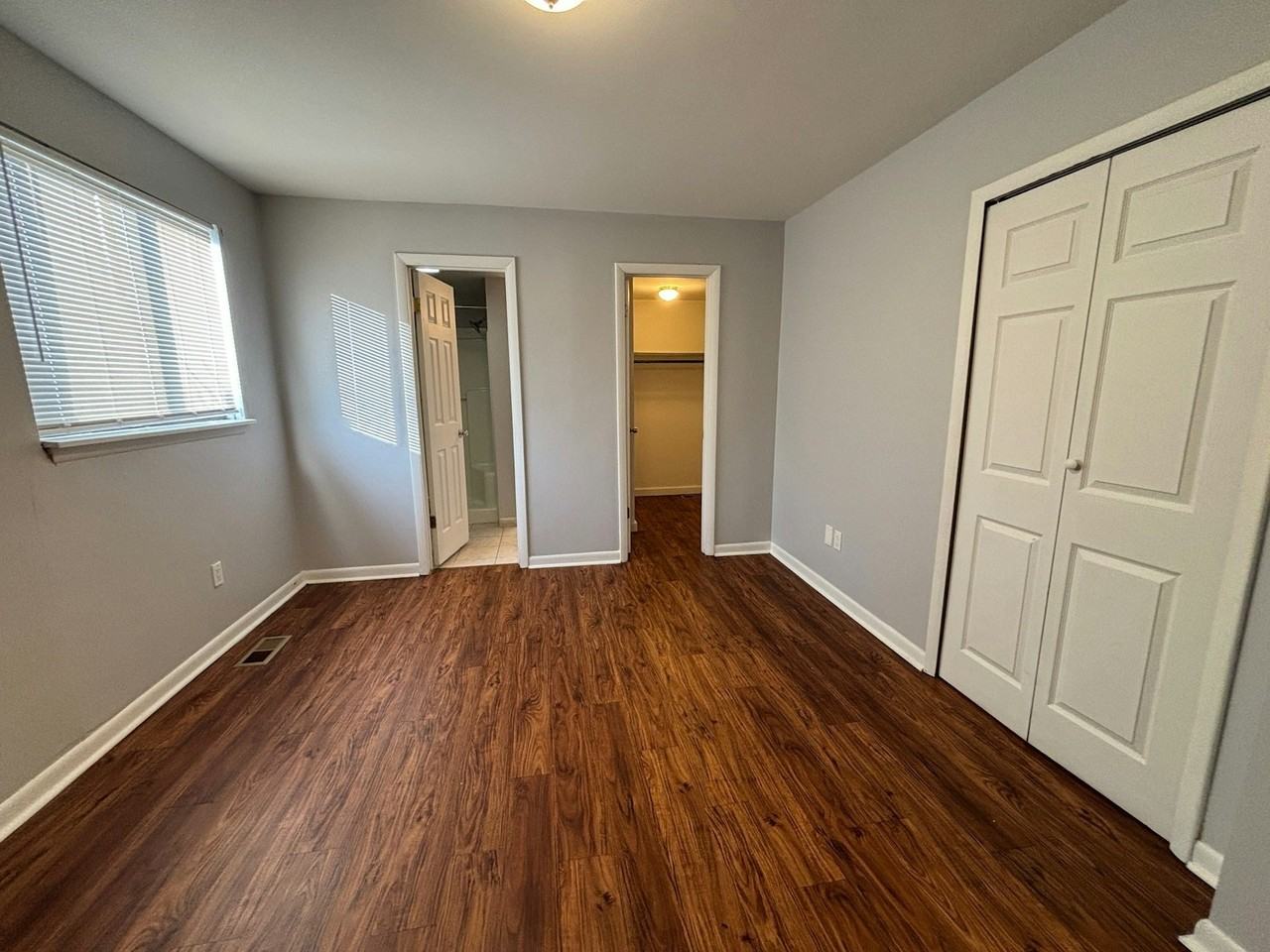 11265 Essex Avenue - Photo 6 of 15