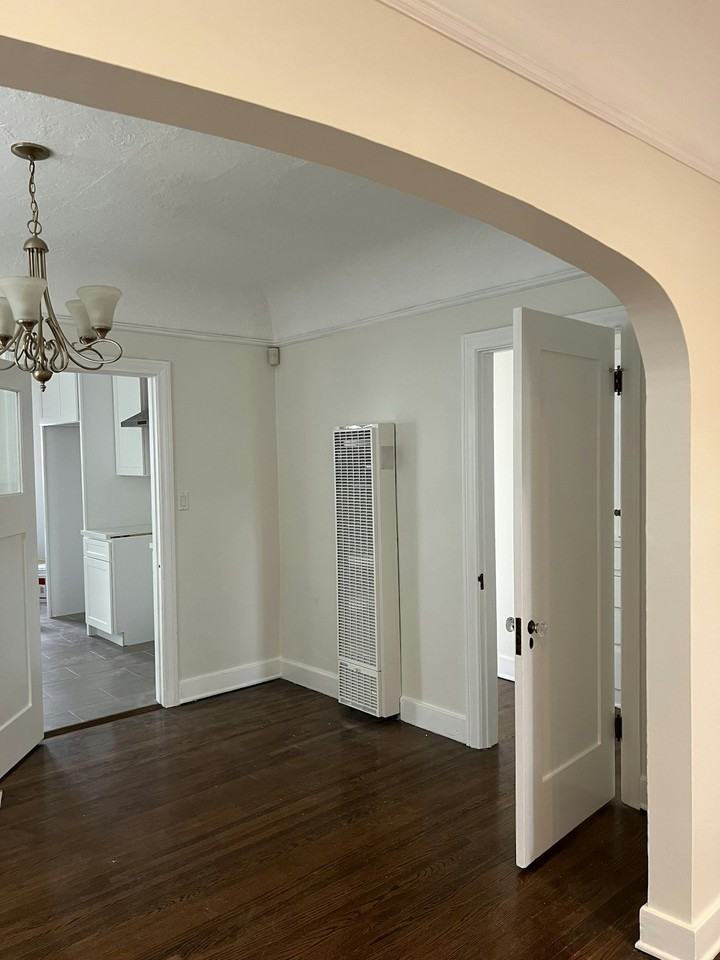 7826 La Salle Avenue - Photo 7 of 19