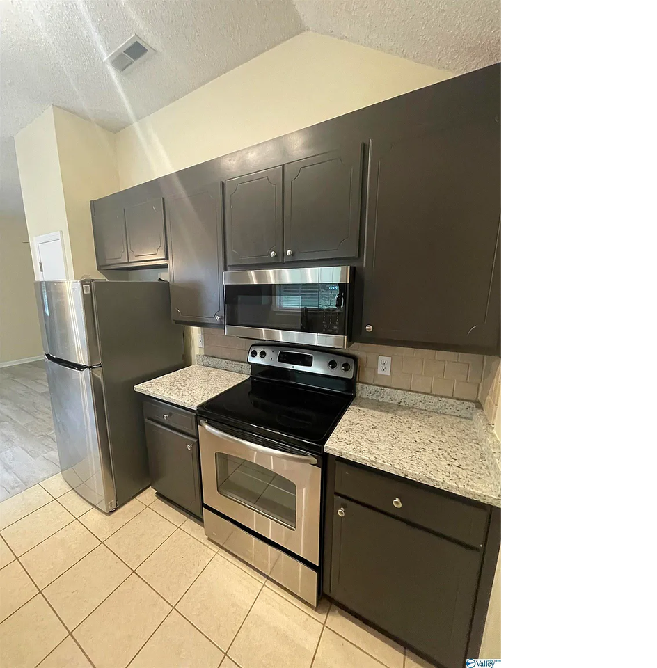 102 Vistawood Court - Photo 7 of 23