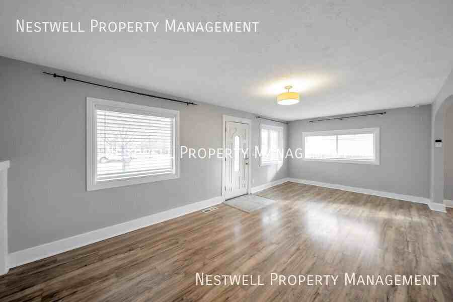 2000 S 400 E - Photo 4 of 20