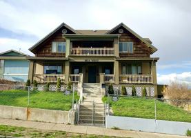 featured image of 604 W Augusta Ave