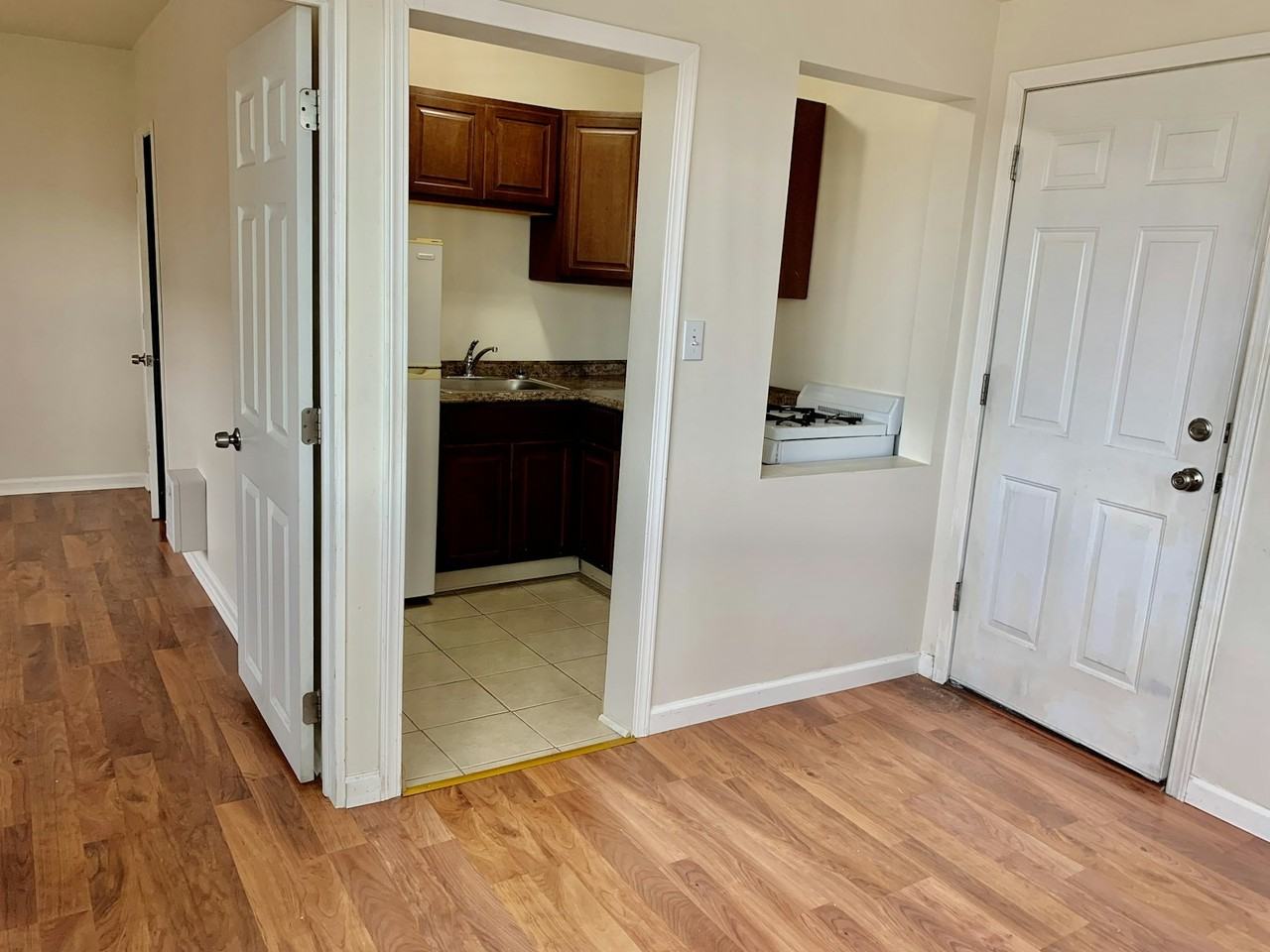 604 West Augusta Avenue, Unit 7 - Photo 2 of 18