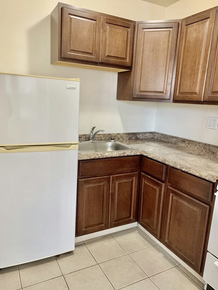 604 West Augusta Avenue, Unit 7 - Photo 4 of 18