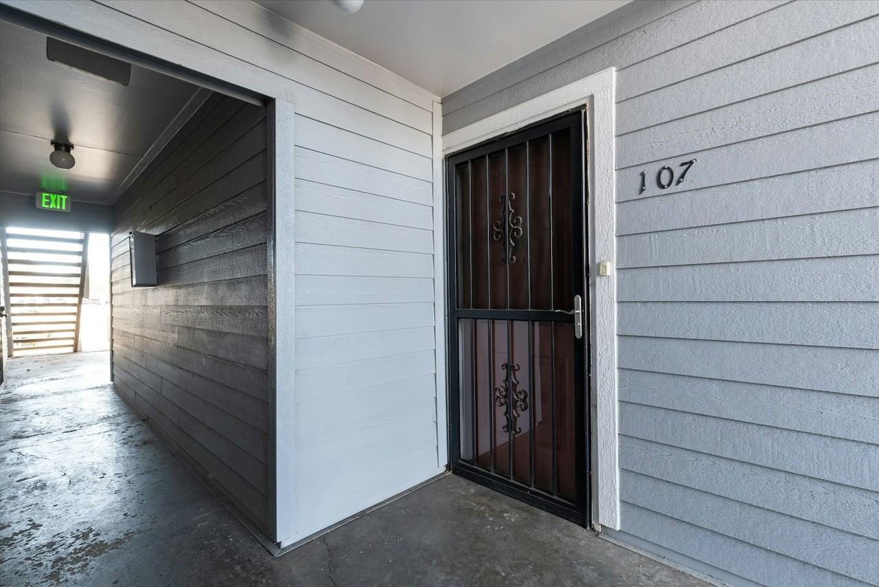 7665 E Eastman Ave, Unit 107B - Photo 3 of 28