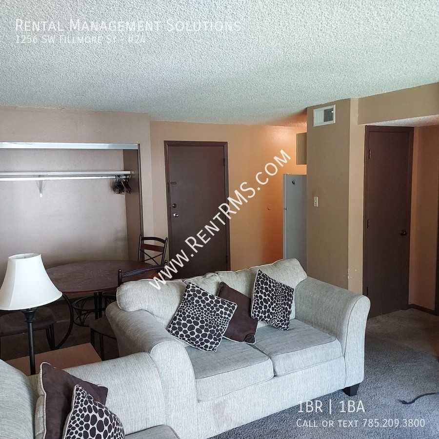 1256 Sw Fillmore St #24 - Photo 4 of 12