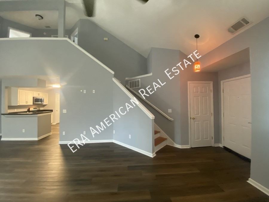 104 Northern Pine Rd - Photo 4 of 50