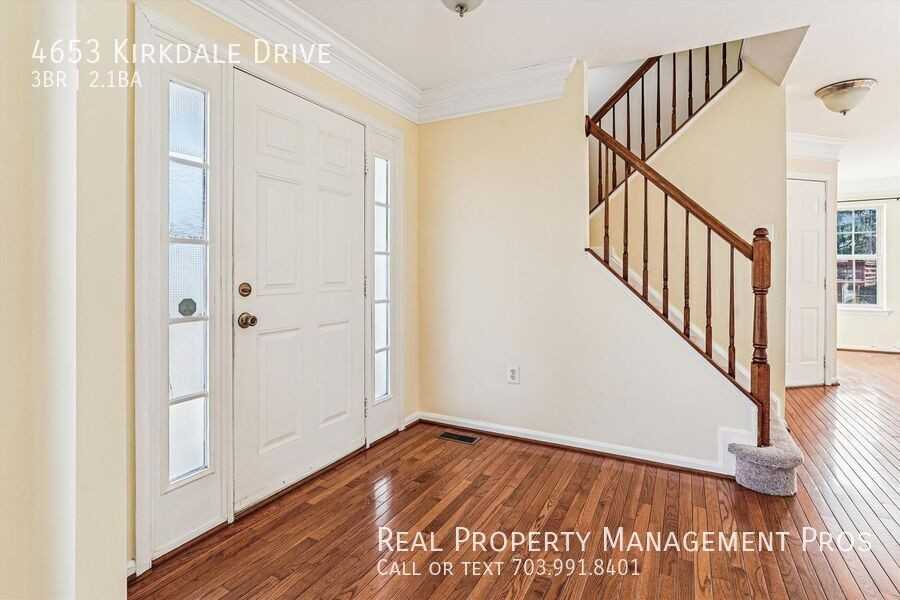 4653 Kirkdale Dr - Photo 4 of 44