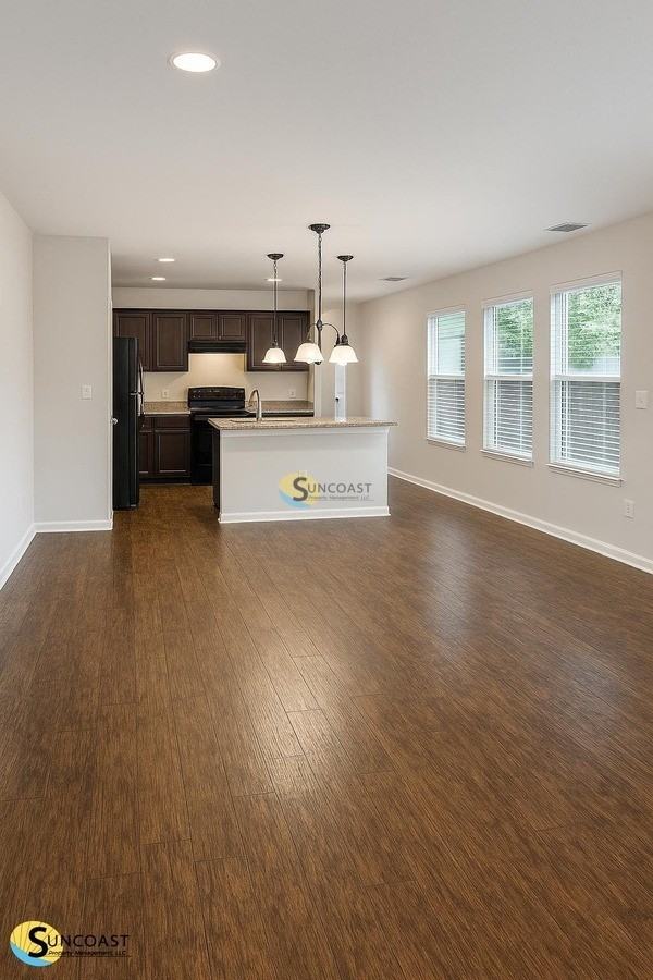 8026 Galveston Ave - Photo 6 of 21