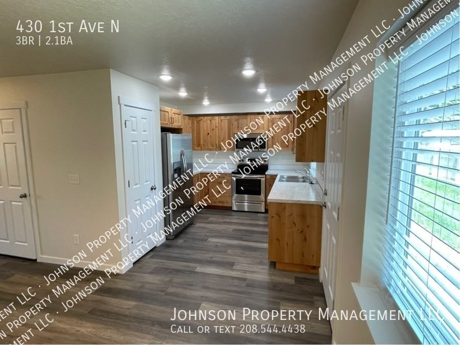 430 1st Ave N - Photo 6 of 18