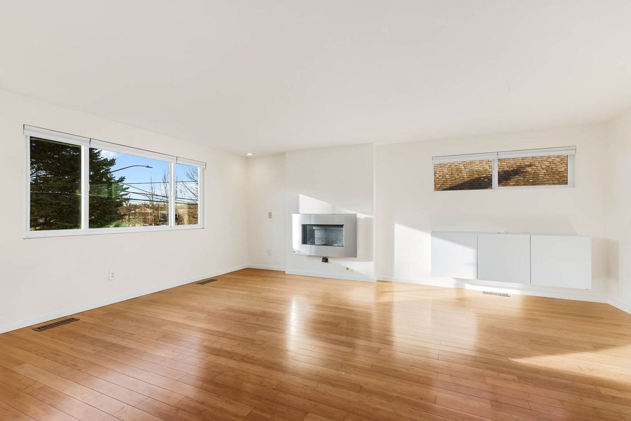 2708 S Judkins St - Photo 2 of 17