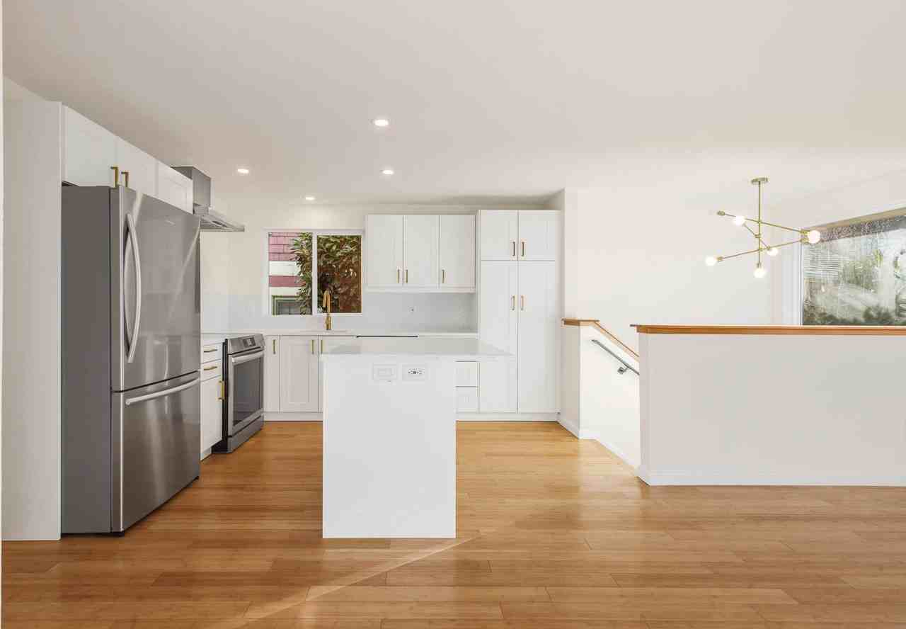 2708 S Judkins St - Photo 6 of 17