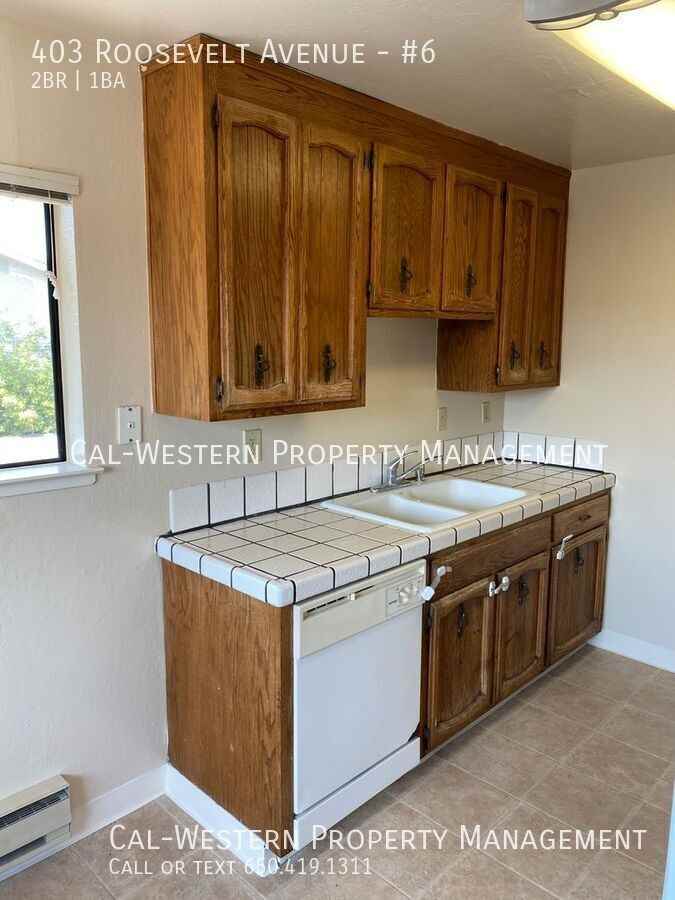 403 Roosevelt Ave #6 - Photo 4 of 10