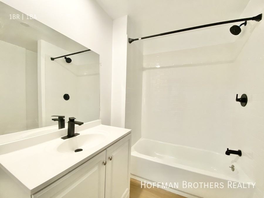 136 S Oxford Ave #7 - Photo 7 of 9