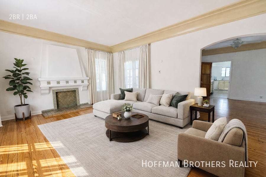 4657 W 1st St - Photo 3 of 18