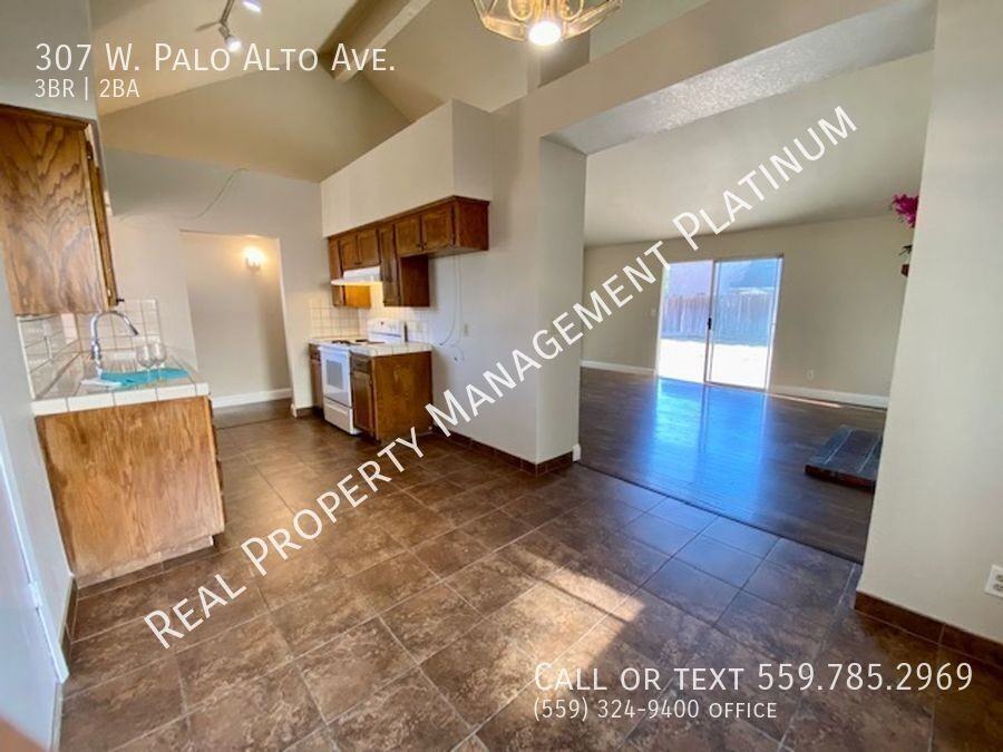 307 W Palo Alto Ave - Photo 4 of 12