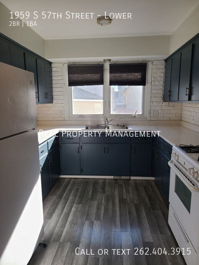 1959 S 57th St - Photo 5 of 11