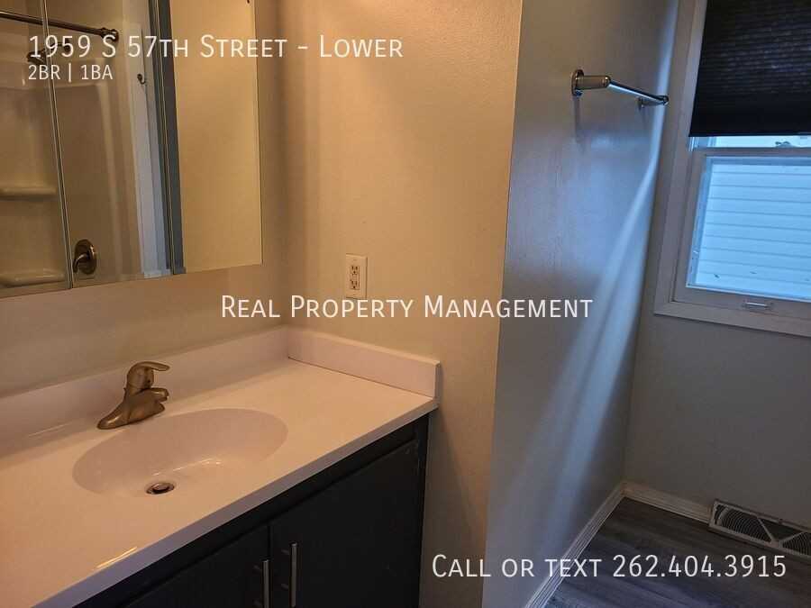 1959 S 57th St - Photo 7 of 11