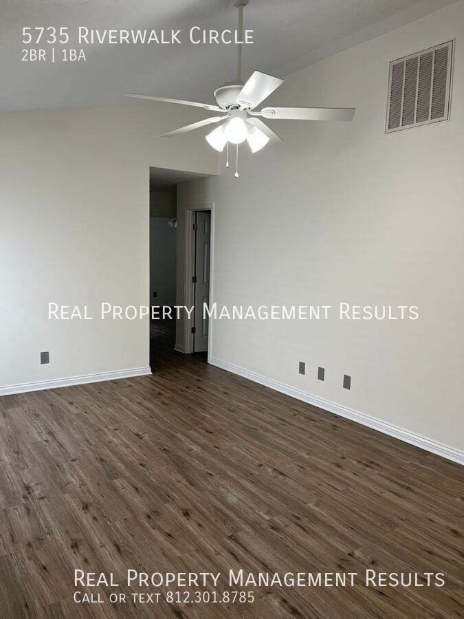 5735 Riverwalk Cir - Photo 2 of 14