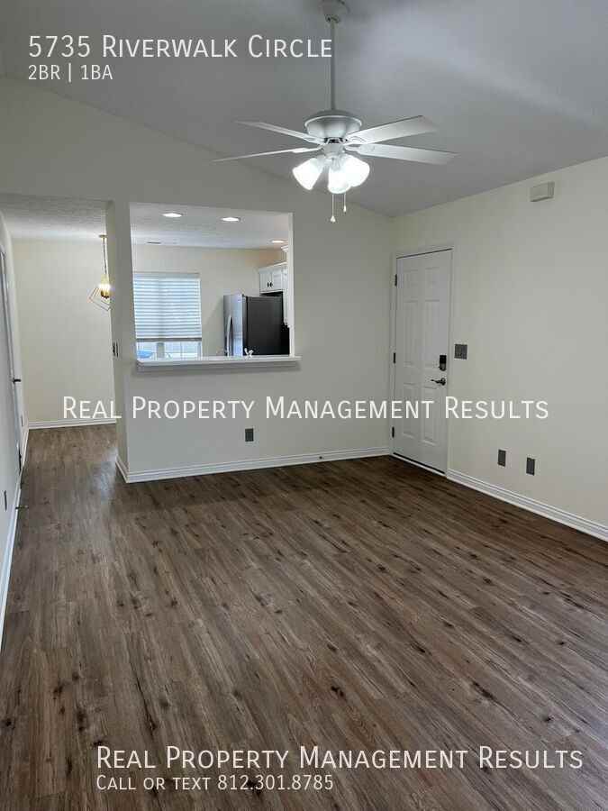 5735 Riverwalk Cir - Photo 3 of 14