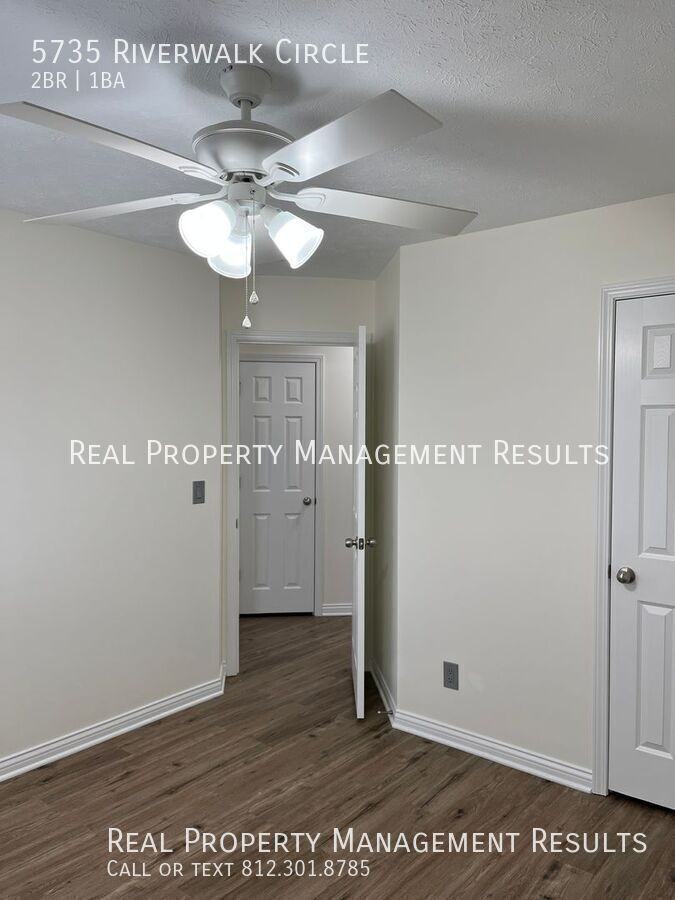 5735 Riverwalk Cir - Photo 7 of 14