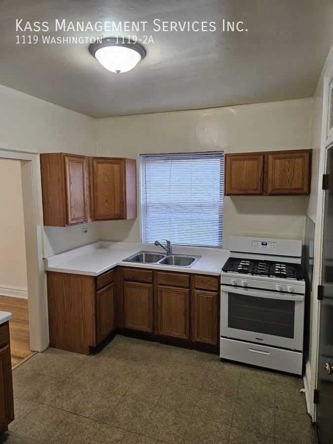 400-14 S Maple Ave/1119-29 Washington - Photo 4 of 6