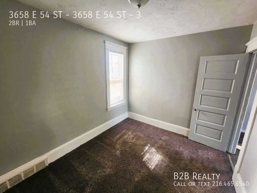 3658 E 54 ST - 3658 E 54 ST #3 - Photo 6 of 11