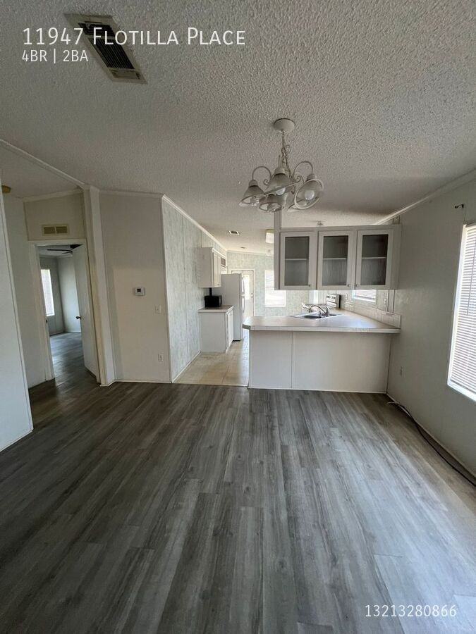 11947 Flotilla Pl - Photo 5 of 10