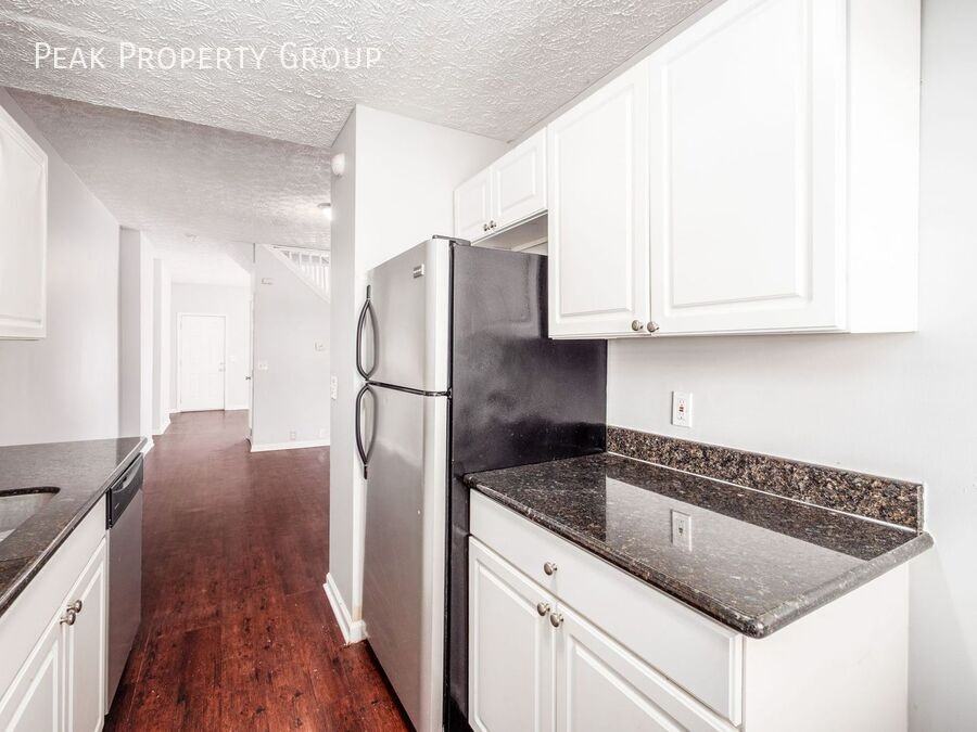 418 E Mithoff St - Photo 5 of 50