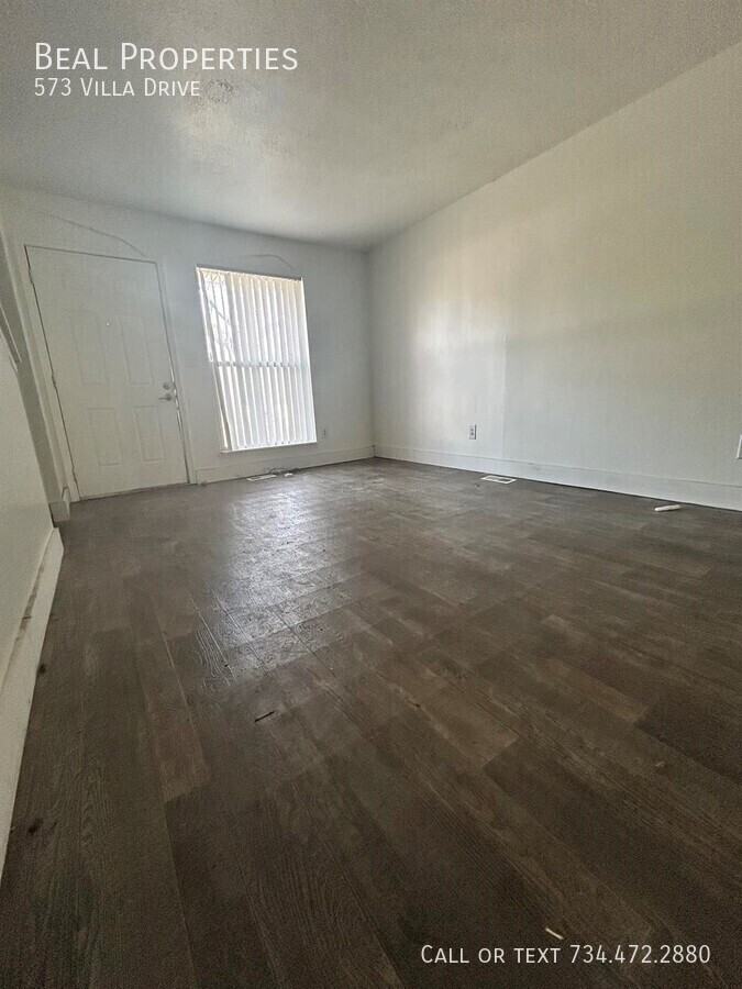 573 Villa Dr - Photo 2 of 7