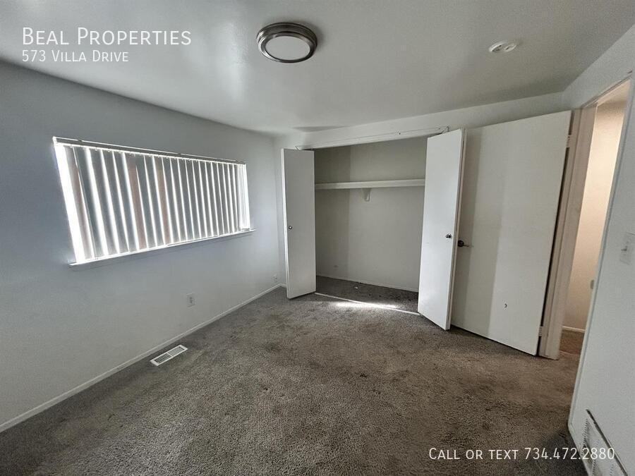 573 Villa Dr - Photo 4 of 7