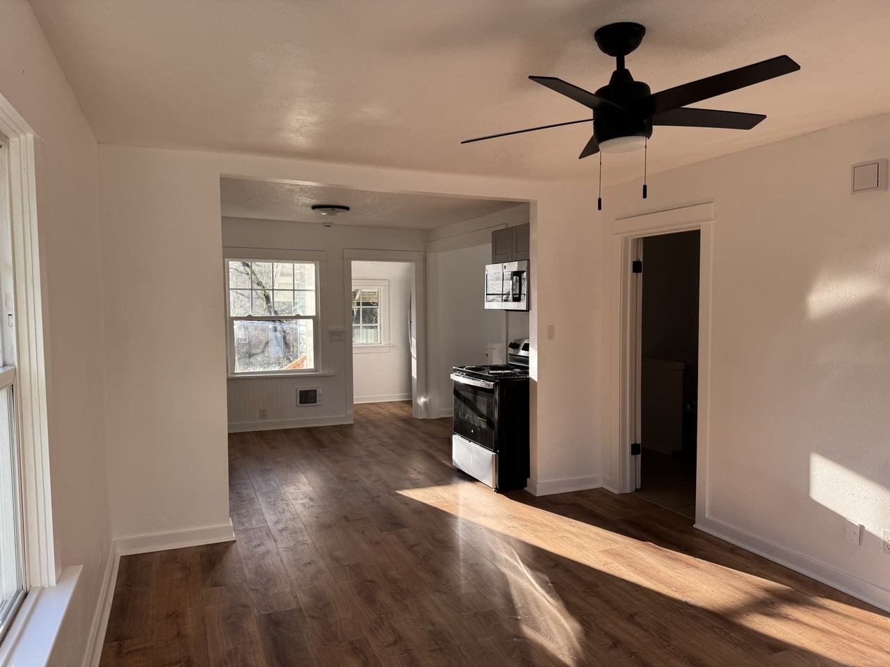 471 Tualatin St #1 - Photo 6 of 14