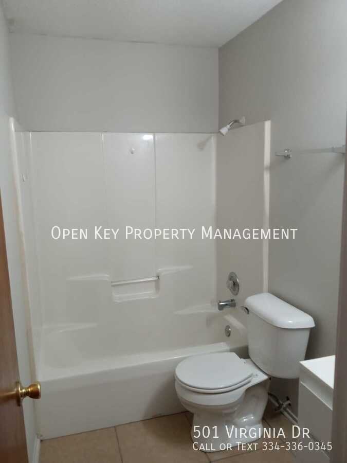 501 Virginia Dr - Photo 6 of 8