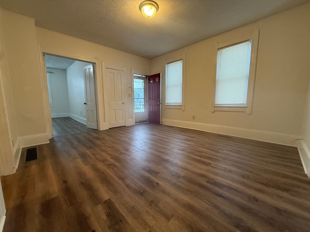 2482 W 10th St - Photo 4 of 18