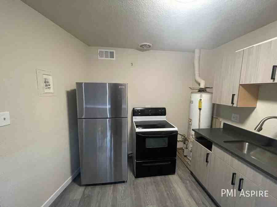 2366 Emporia St - Photo 7 of 7