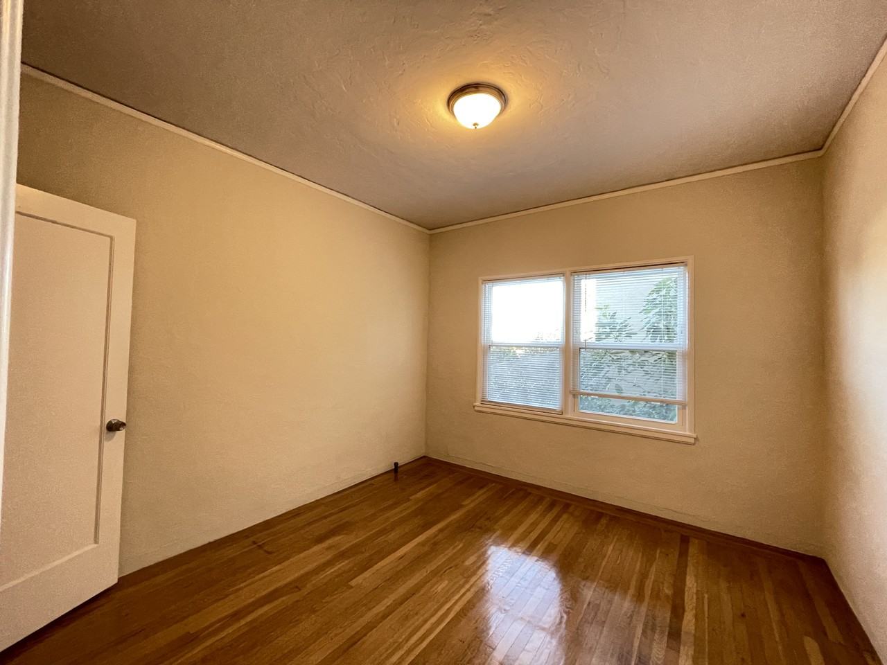 748 Lincoln Ave #7 - Photo 7 of 11