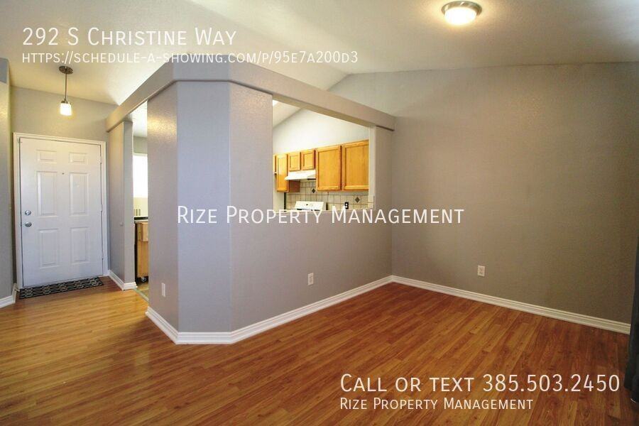 292 Christine Way - Photo 5 of 21