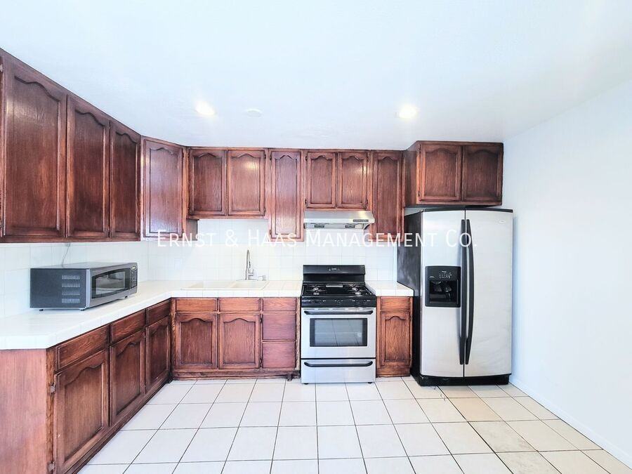 14913 Mansel Ave - Photo 4 of 19