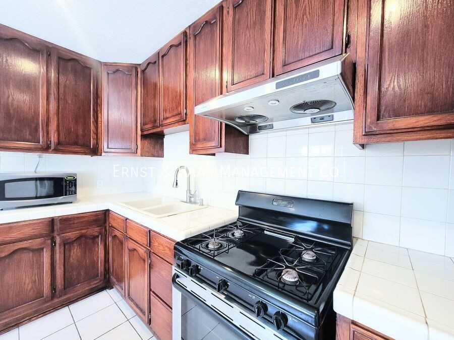 14913 Mansel Ave - Photo 5 of 19