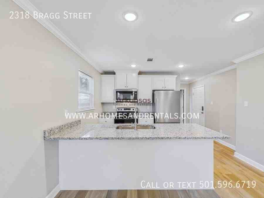 2318 Bragg St - Photo 5 of 12
