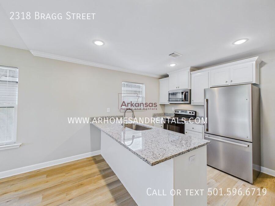 2318 Bragg St - Photo 6 of 12