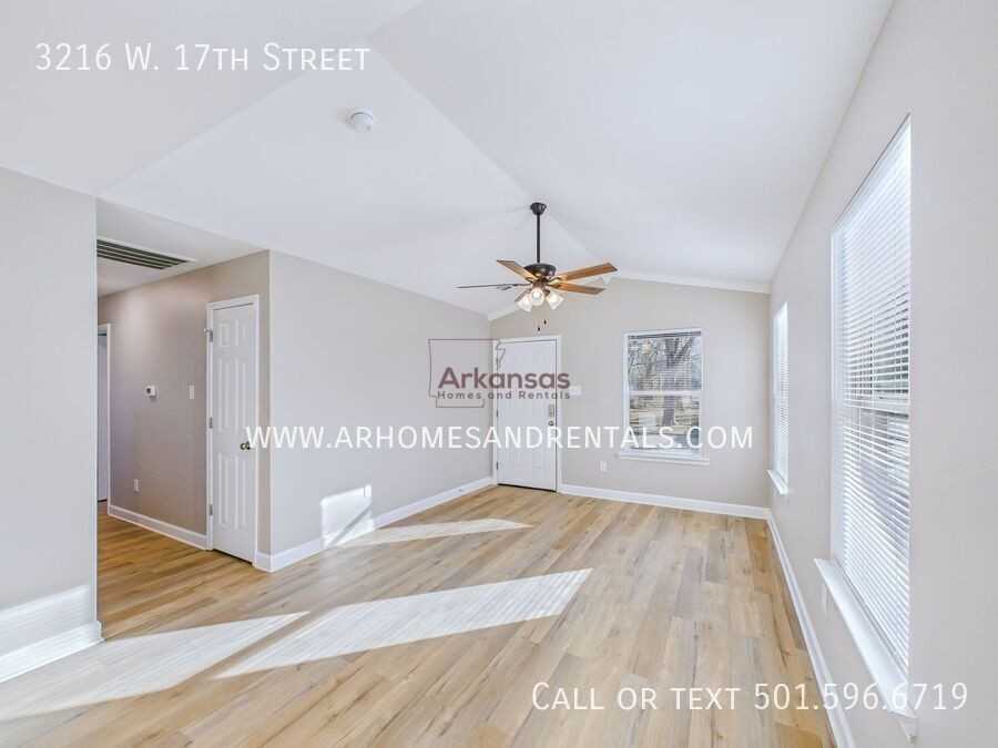 3216 W 17th St - Photo 2 of 11