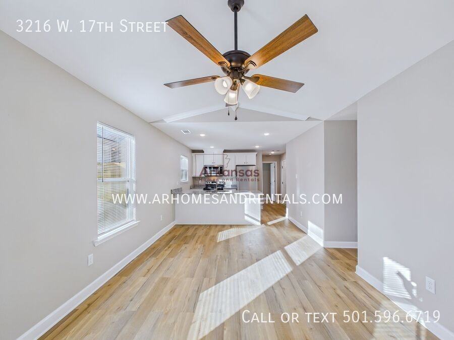 3216 W 17th St - Photo 3 of 11