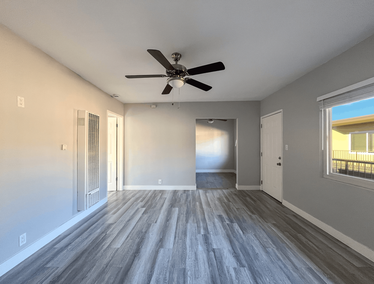 2700 Clarendon - Photo 5 of 11