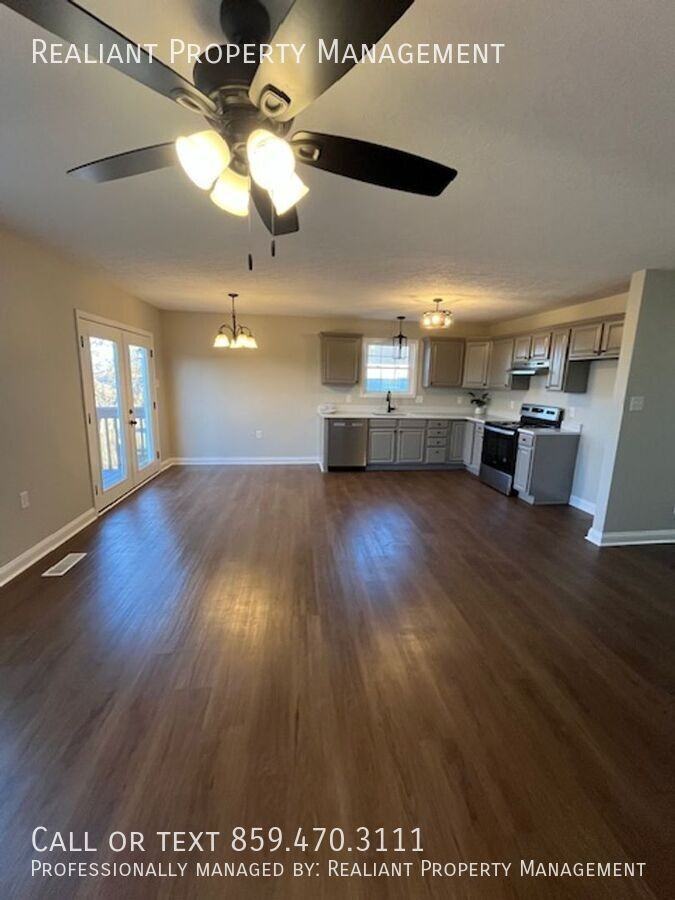 808 Pinoak Dr - Photo 3 of 18