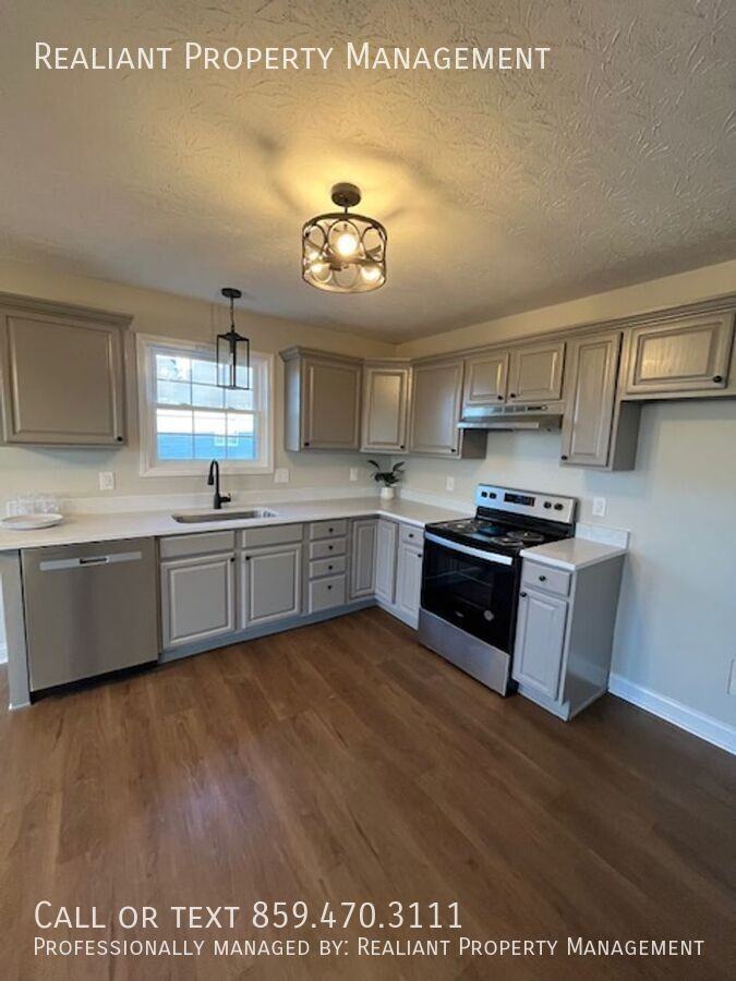 808 Pinoak Dr - Photo 4 of 18