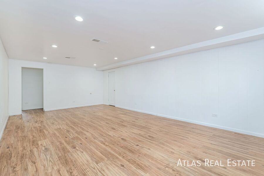 2353 S Sherman St #B - Photo 4 of 17